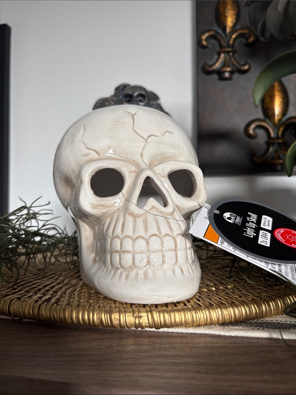 🆕Glazed Ceramic Light Up Skull Decor